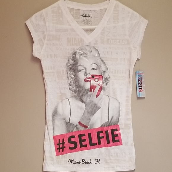 Suzzi Tops - Marilyn Monroe Selfie tshirt